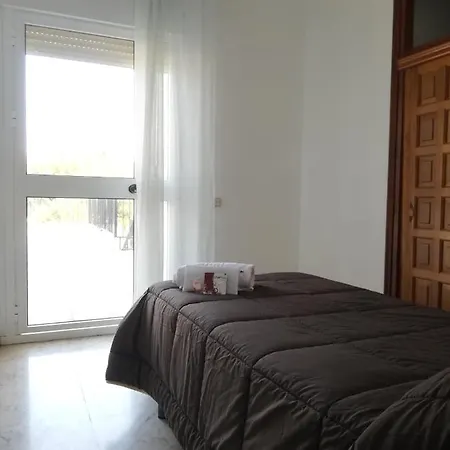 El Faro Hotel *